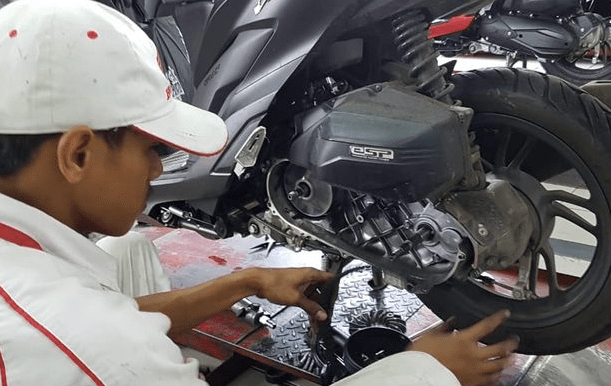 Lancar Motor 45: Solusi Perawatan Motor di Jatilawang yang Tak Terbantahkan